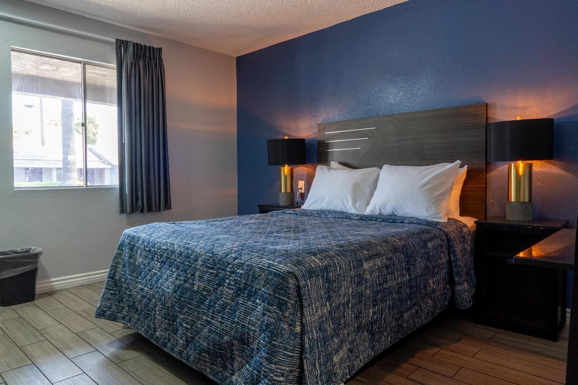 Pala Motel Pomona Room photo