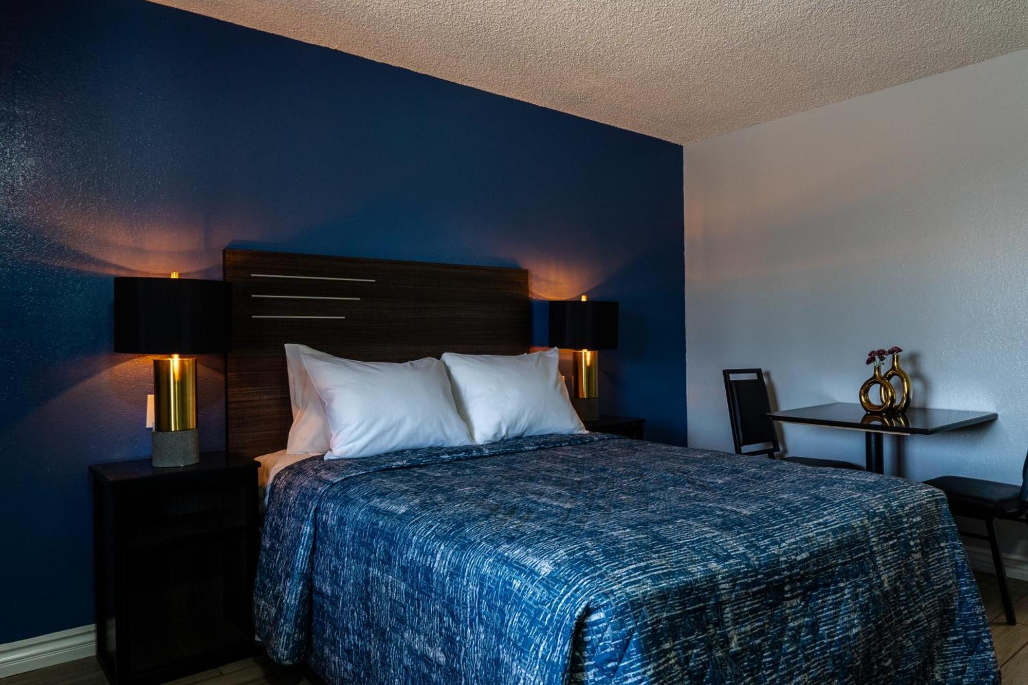 Pala Motel Pomona Room photo